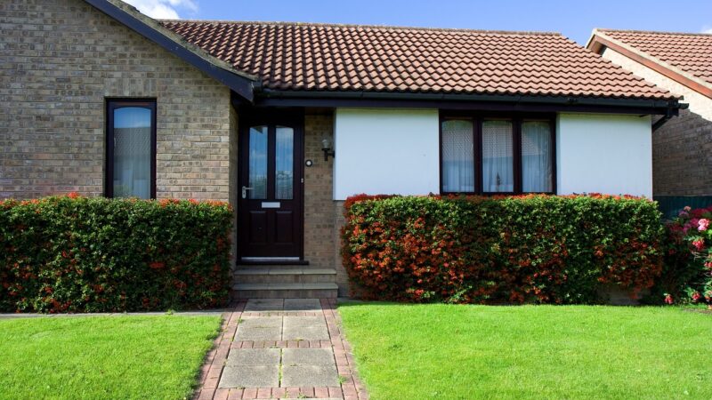 bungalow-20544_1280